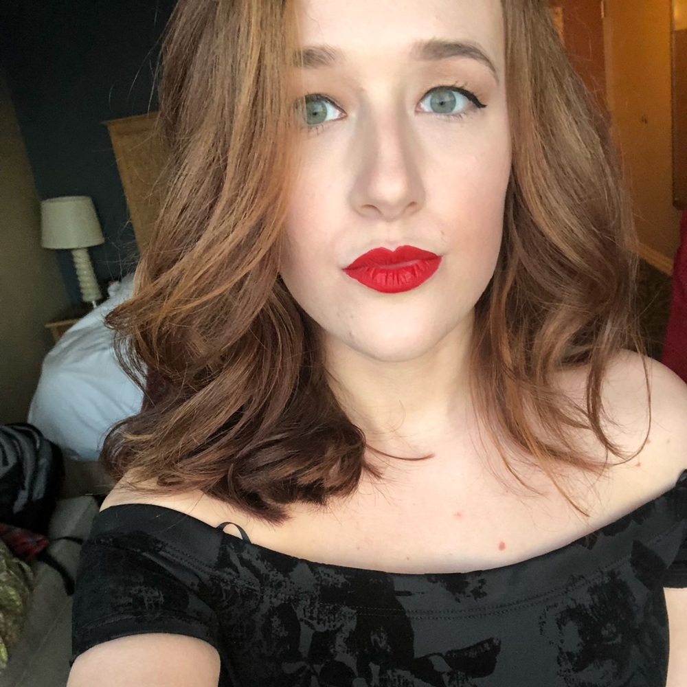 Meet your Posher, Olivia